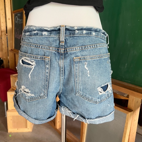 Rag and Bone cut offs. Very distressed. Size 26. - Picture 8 of 11